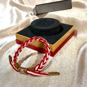 Bracelet unisex karma red white “Seek positive”